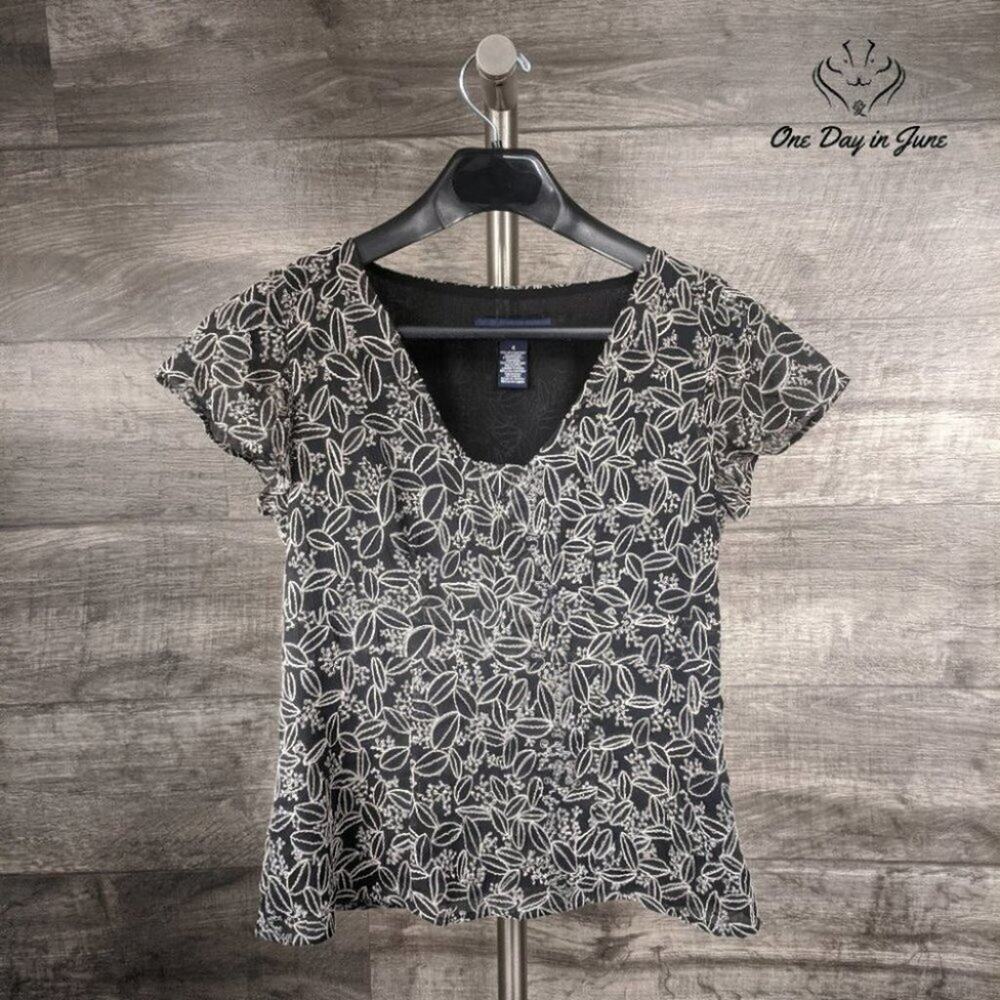 Jones Wear Embroidered Short Sleeve Top Size 4